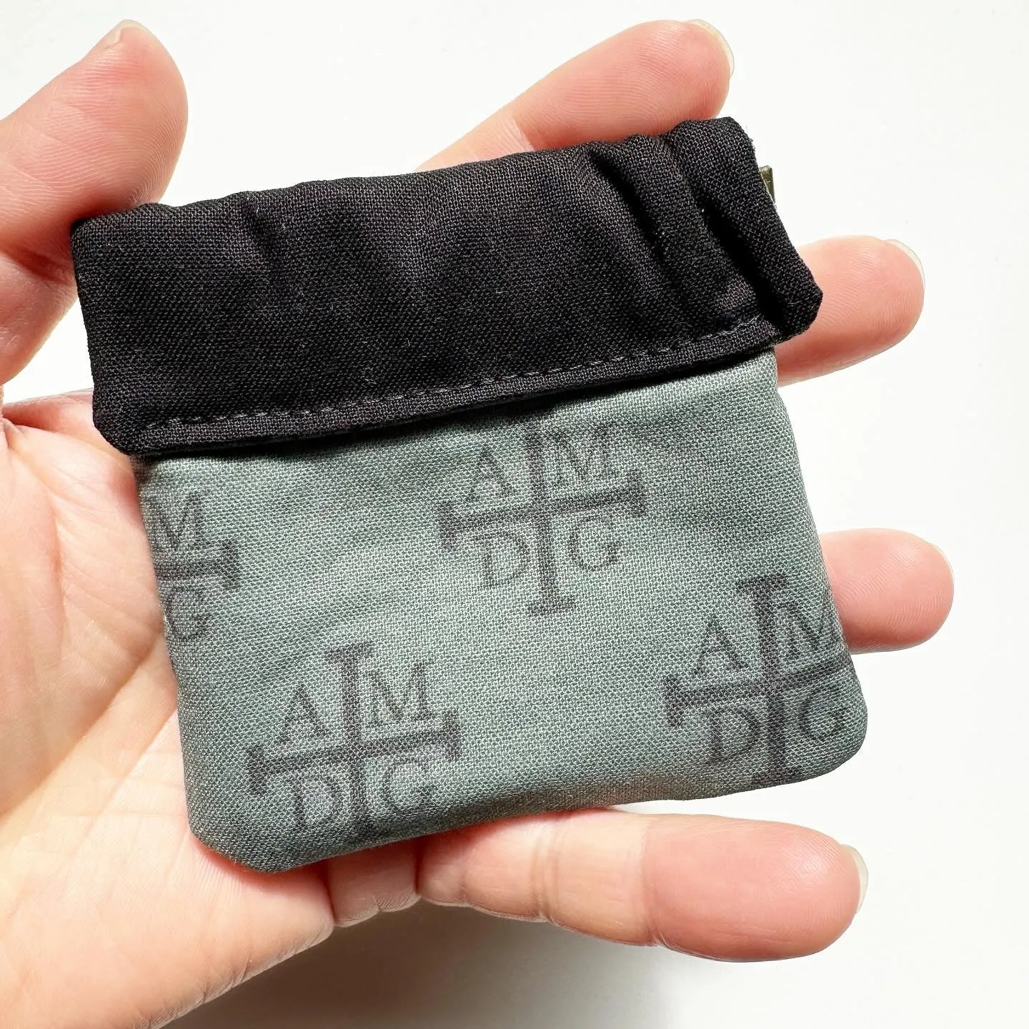 AMDG Squeeze Pouch (Small)