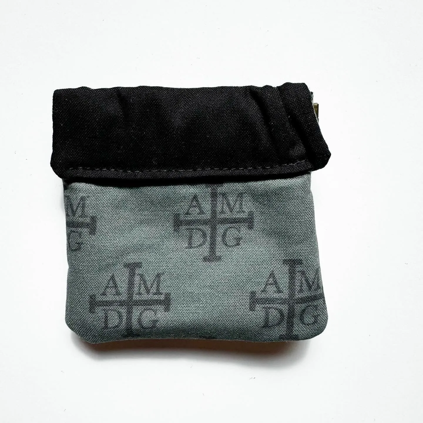 AMDG Squeeze Pouch (Small)