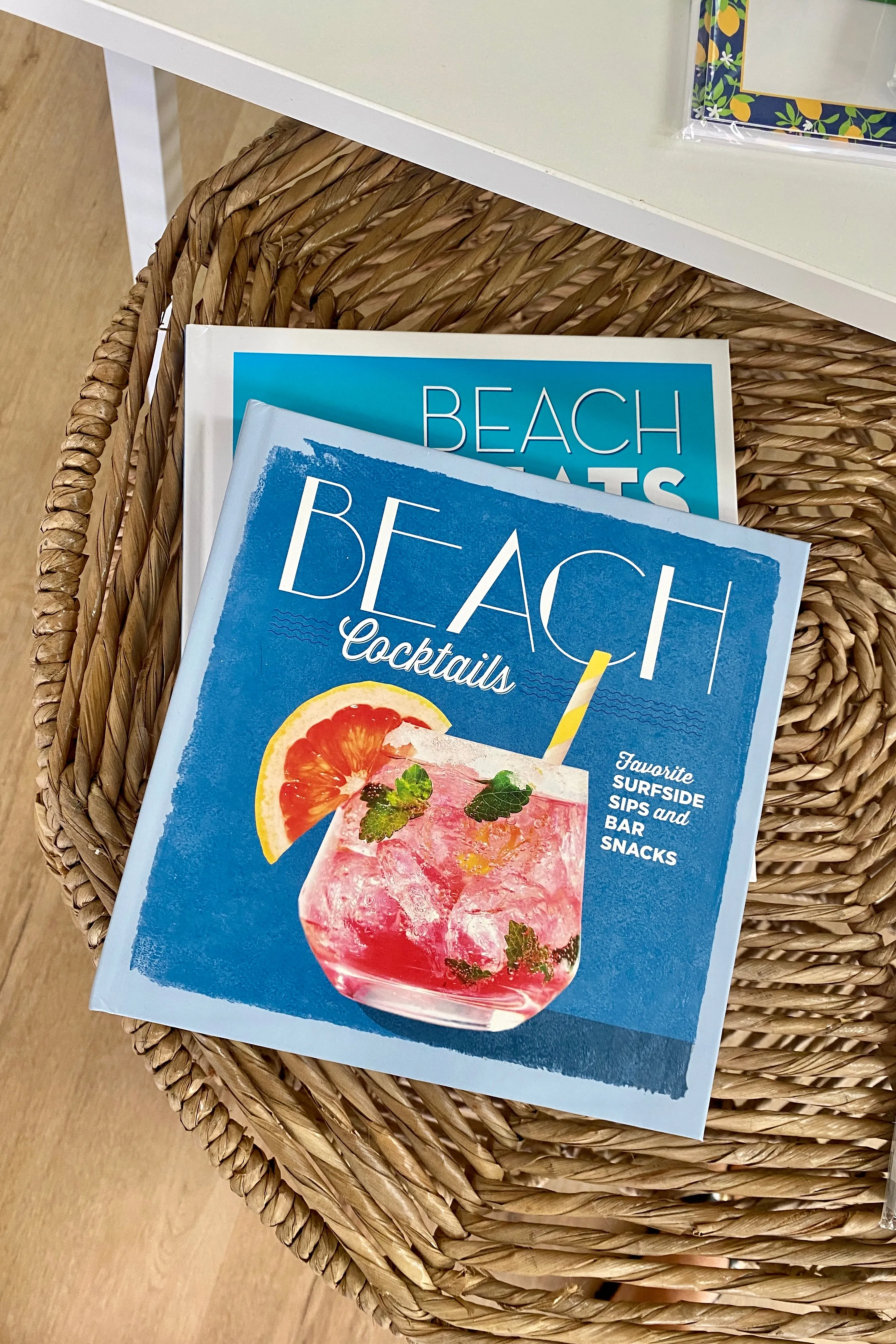 Beach Cocktails Book