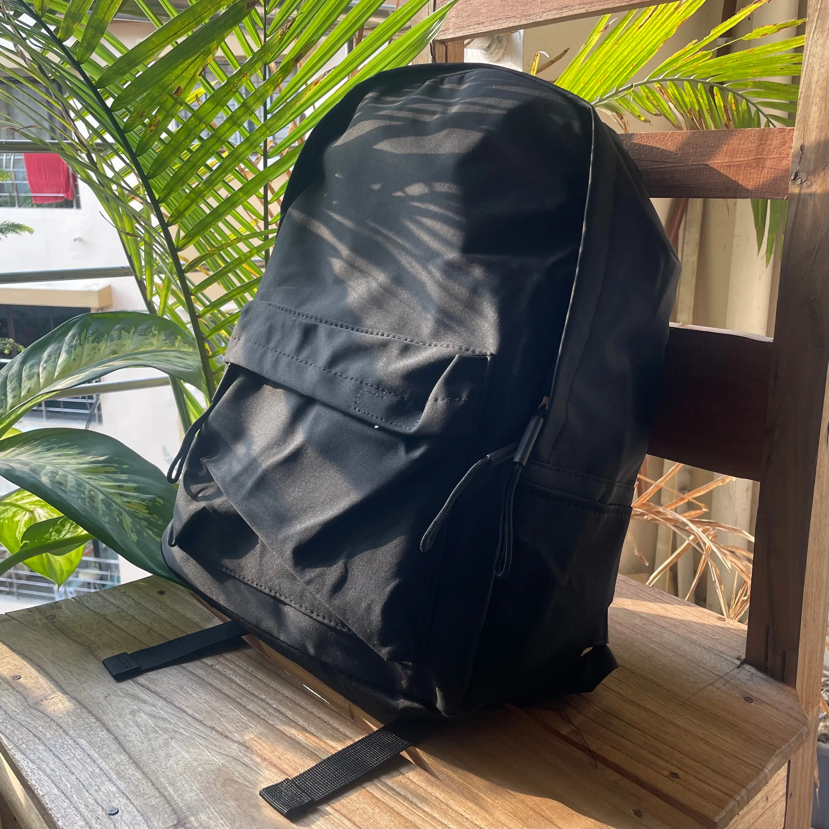 Black basic backpack