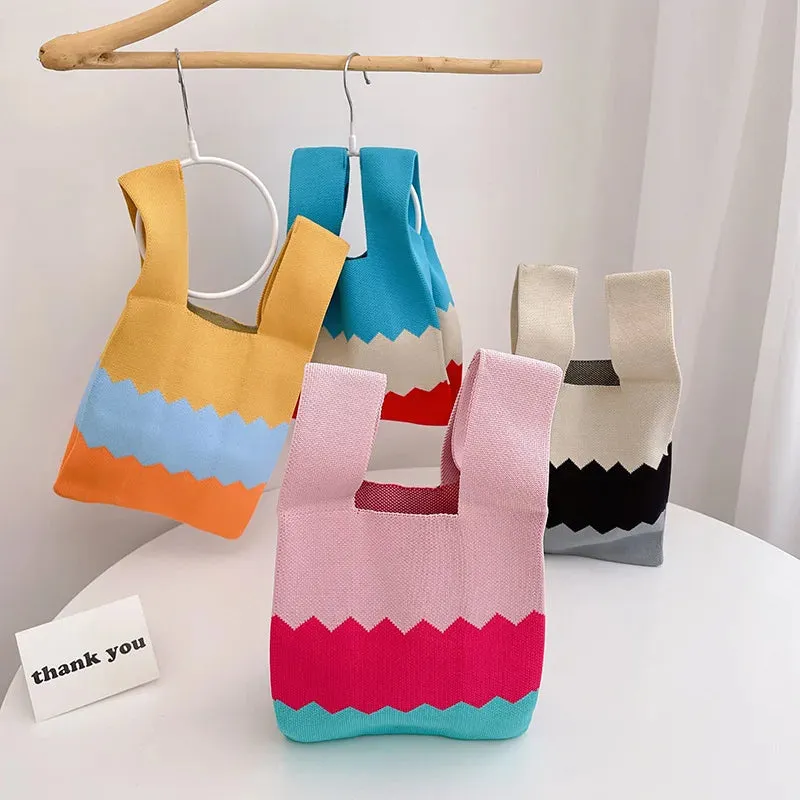 Charming Knitted Beach Bag 🏖️✨ - Trendy Tote with Woven Wrist Pouch 👜💖