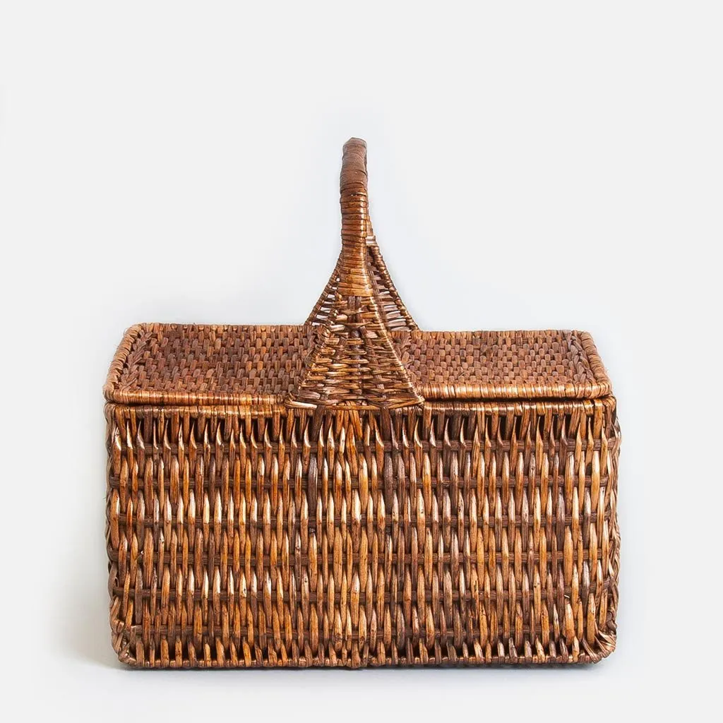 Classic Picnic Basket