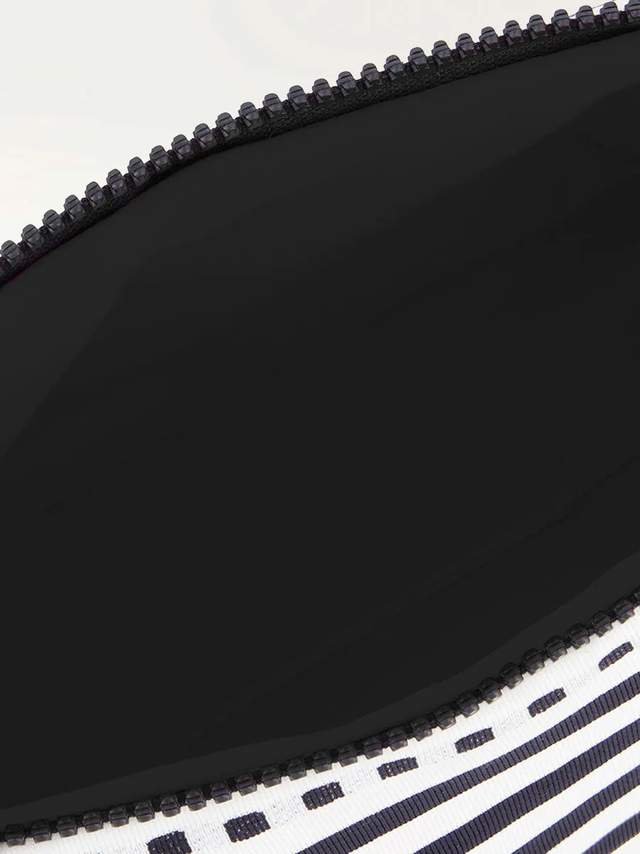 CORA | Pouch