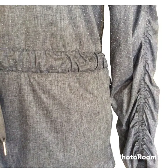 Fabletics Danielle 1/2 Zip Pullover Jacket Water Resistant New Without Tags M