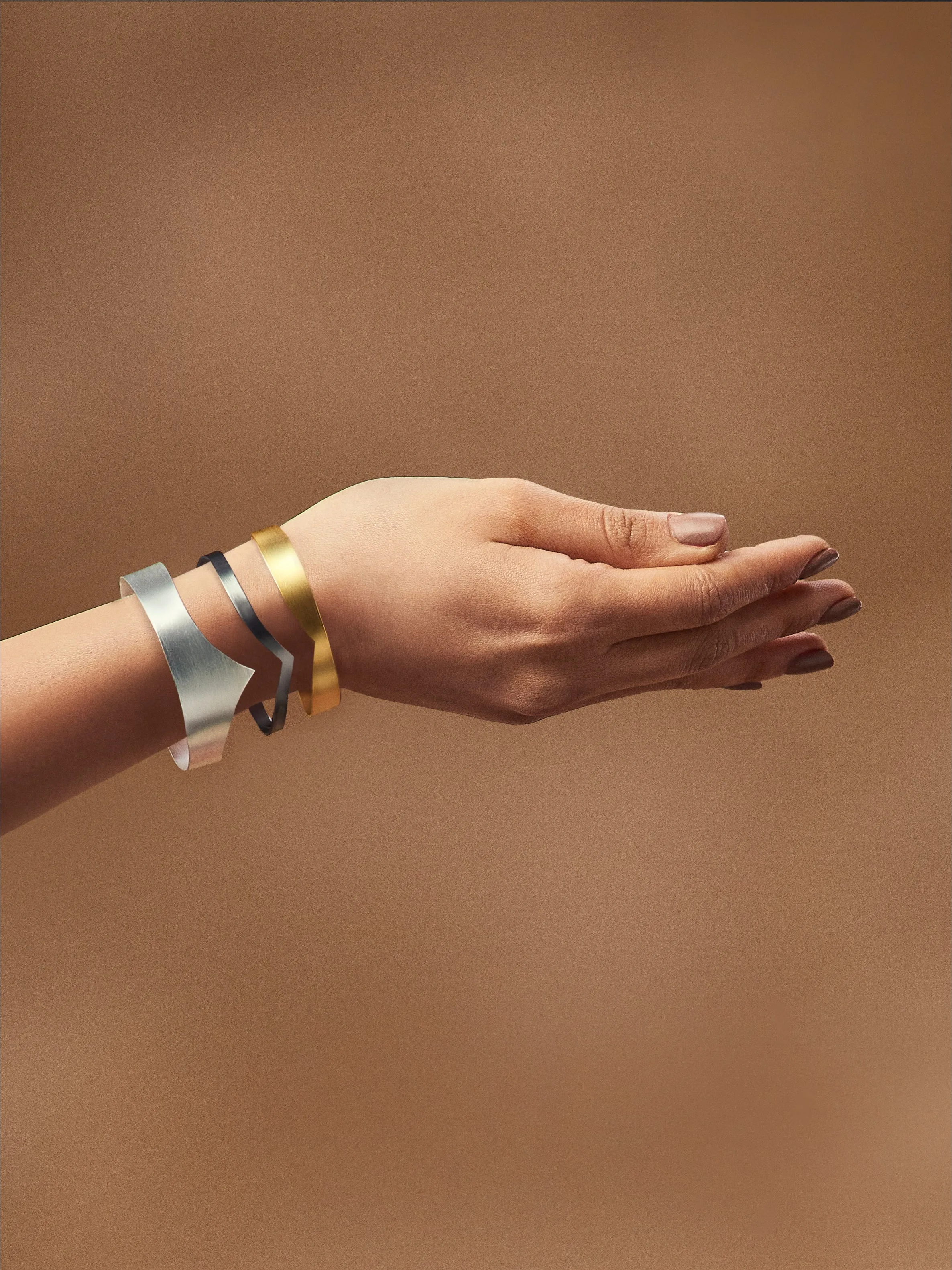 Fashion Jewellery-24K Gold/Silver/ Ruthenium on Brass-Bracelet Parakram Kada-Gold/Silver/ Black-R2024-07B-HD-Fashion Edit Rumri Jewellery