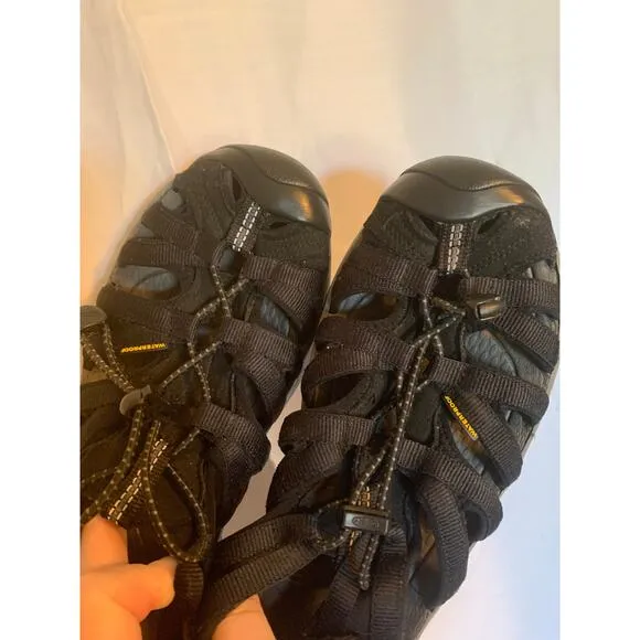 Keen Men's Black Size 10 Water/Hiking Shoe/Sandal Closed Toe