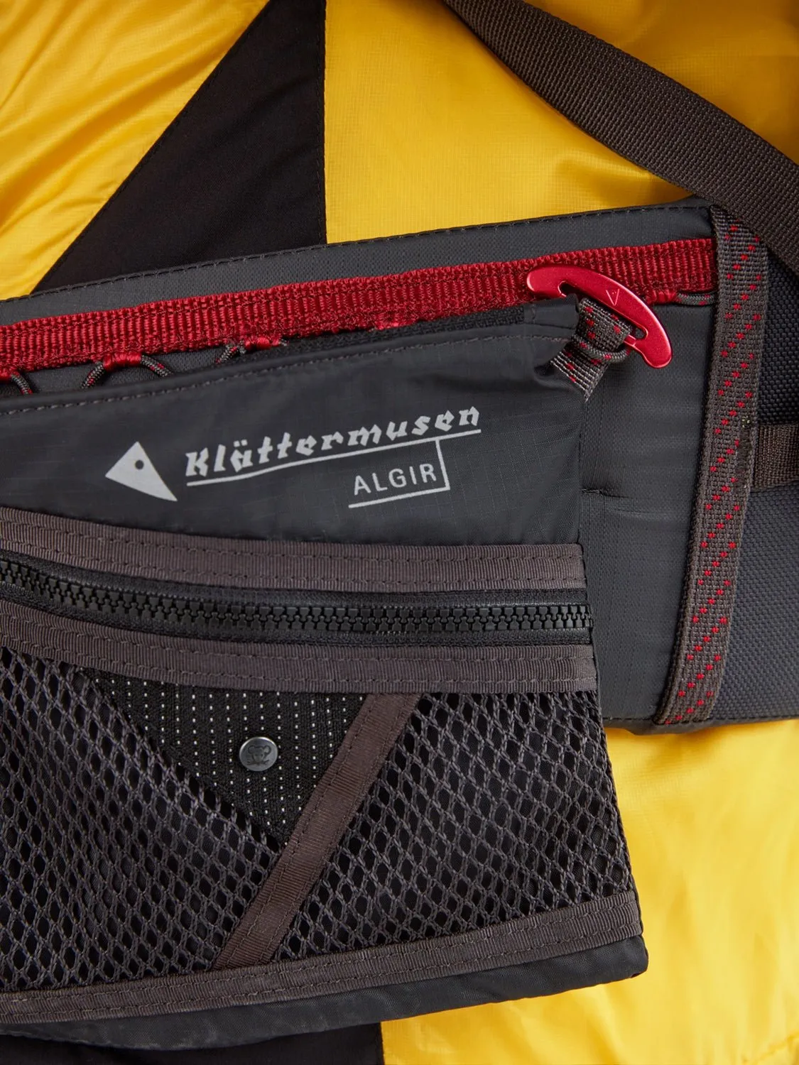 Klättermusen: Algir Accessory Bag Small - Chaya Sand