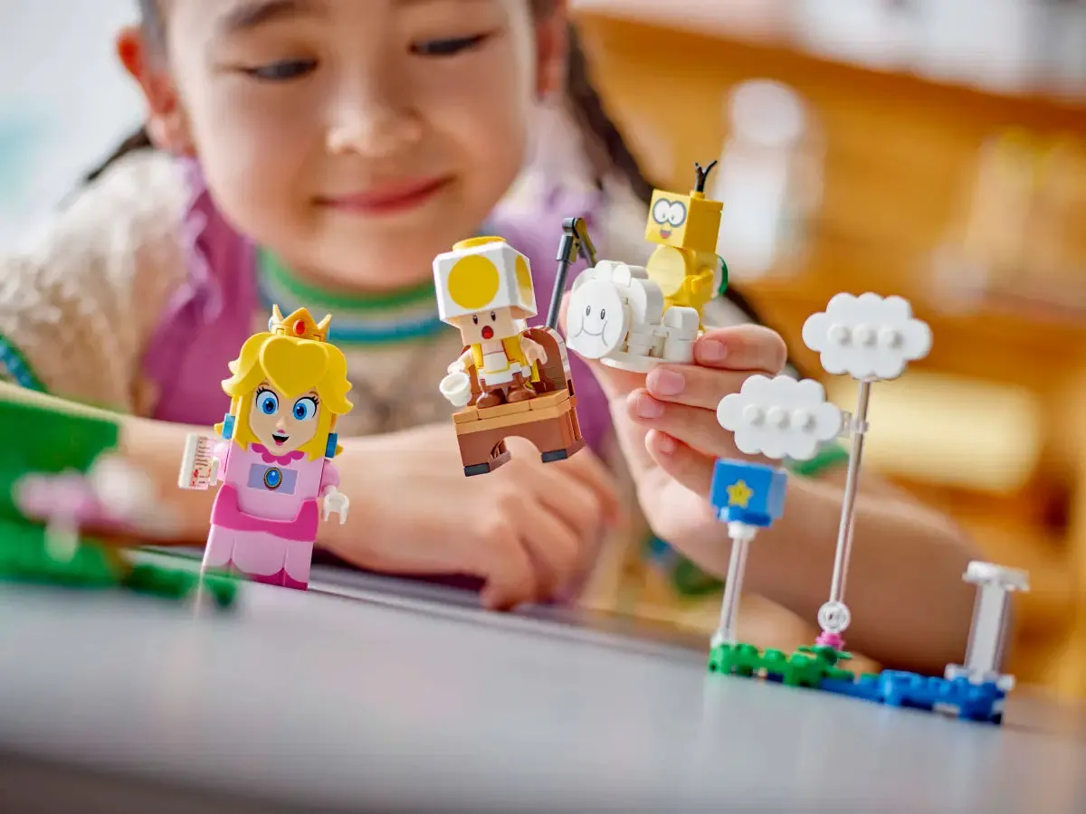 Lego Adventures with Interactive LEGO® Peach™ (71441)