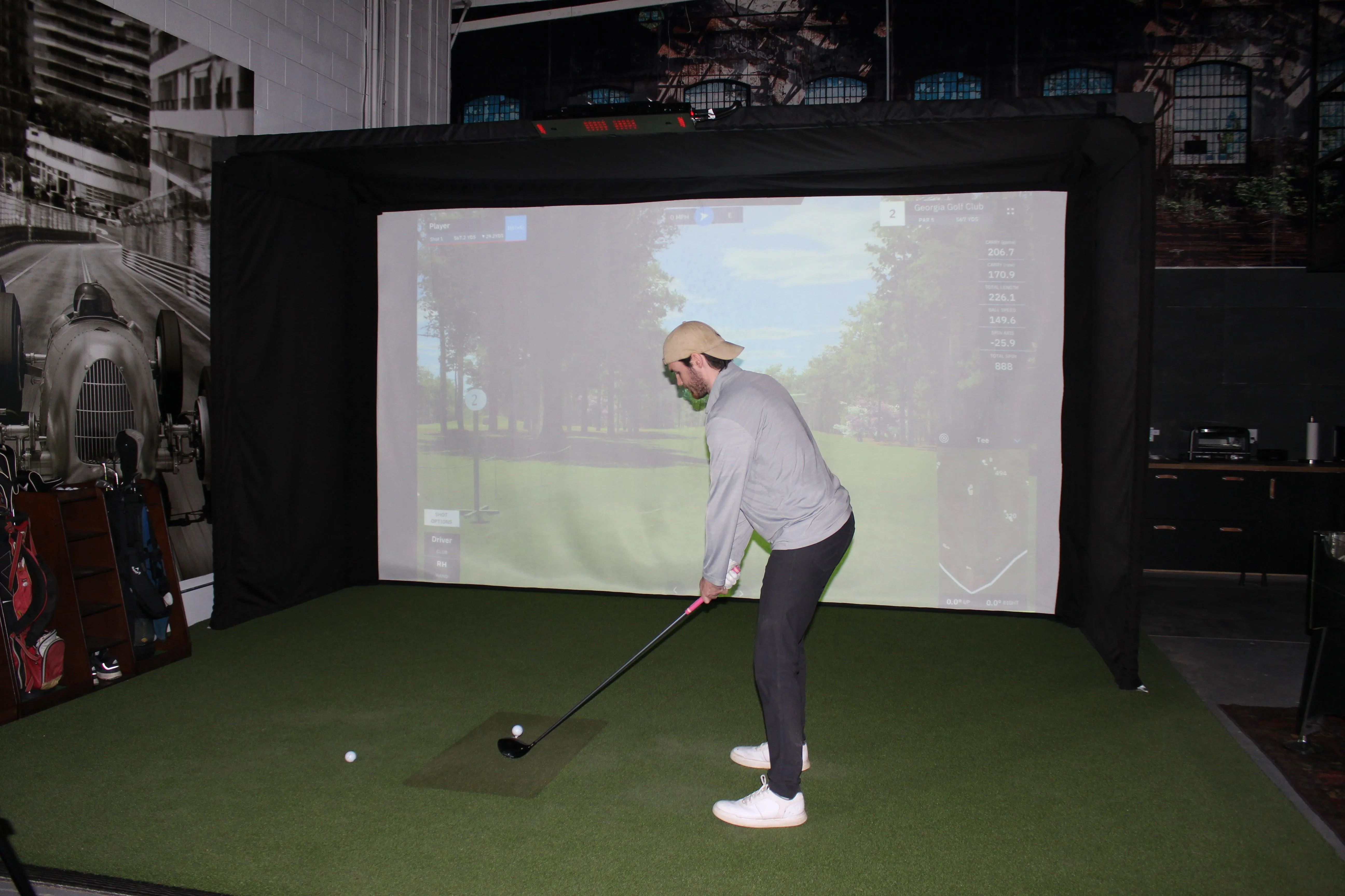 Parlour Series Golf Enclosure