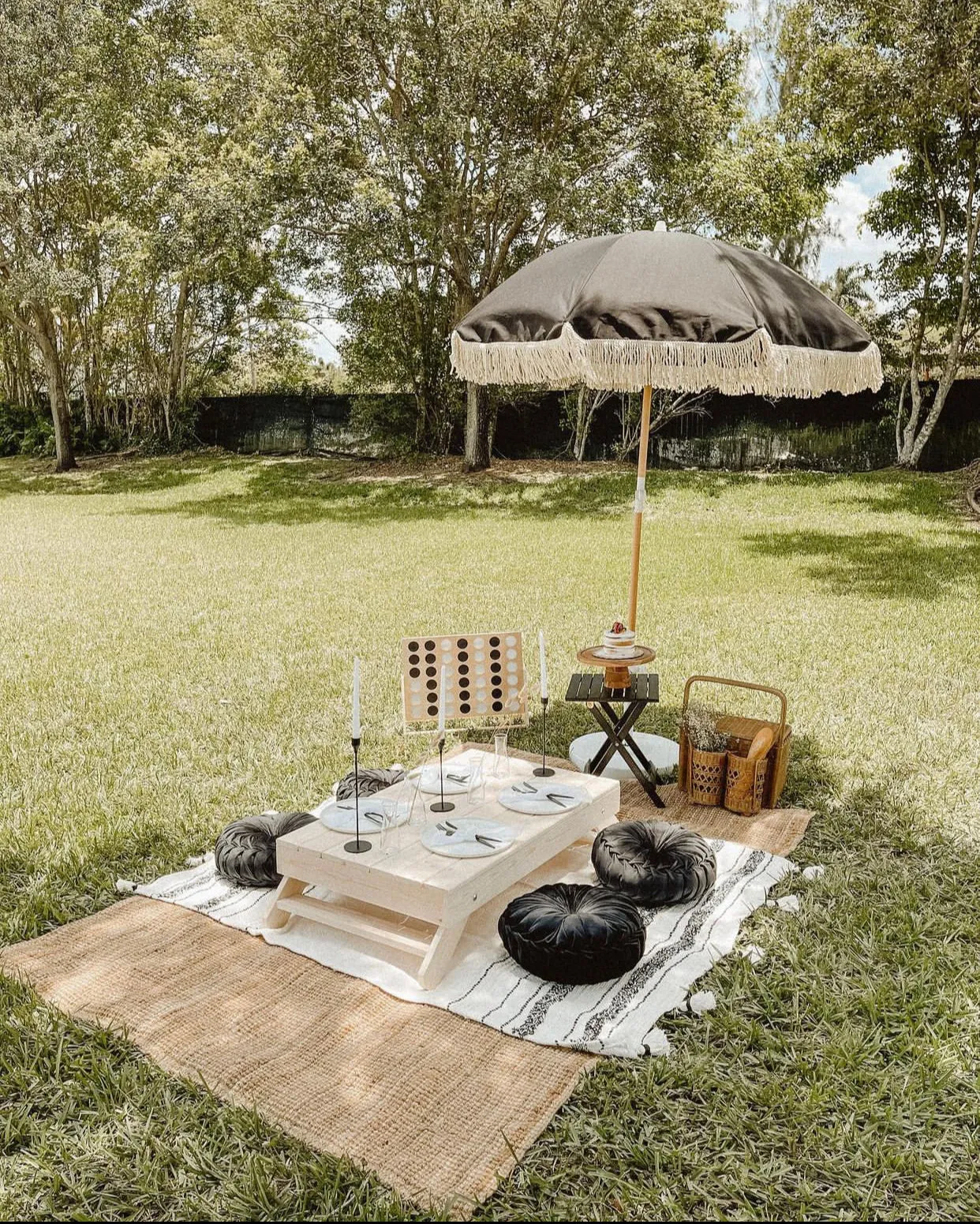 Soleil Picnic Basket