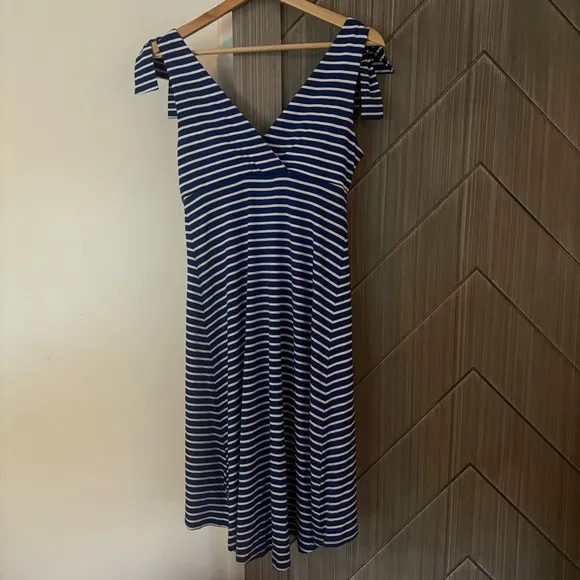 Trina Turk Kearney V-Neck Blue White Striped Casual Beach Sun Dress Size 4 NWT