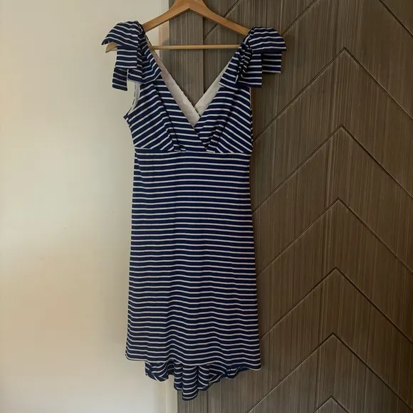 Trina Turk Kearney V-Neck Blue White Striped Casual Beach Sun Dress Size 4 NWT