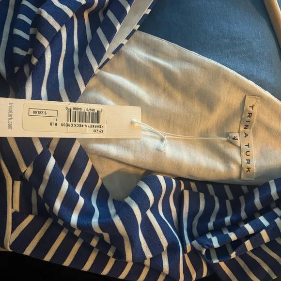 Trina Turk Kearney V-Neck Blue White Striped Casual Beach Sun Dress Size 4 NWT