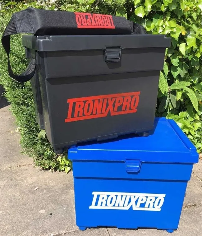 Tronix Beach Seat Box