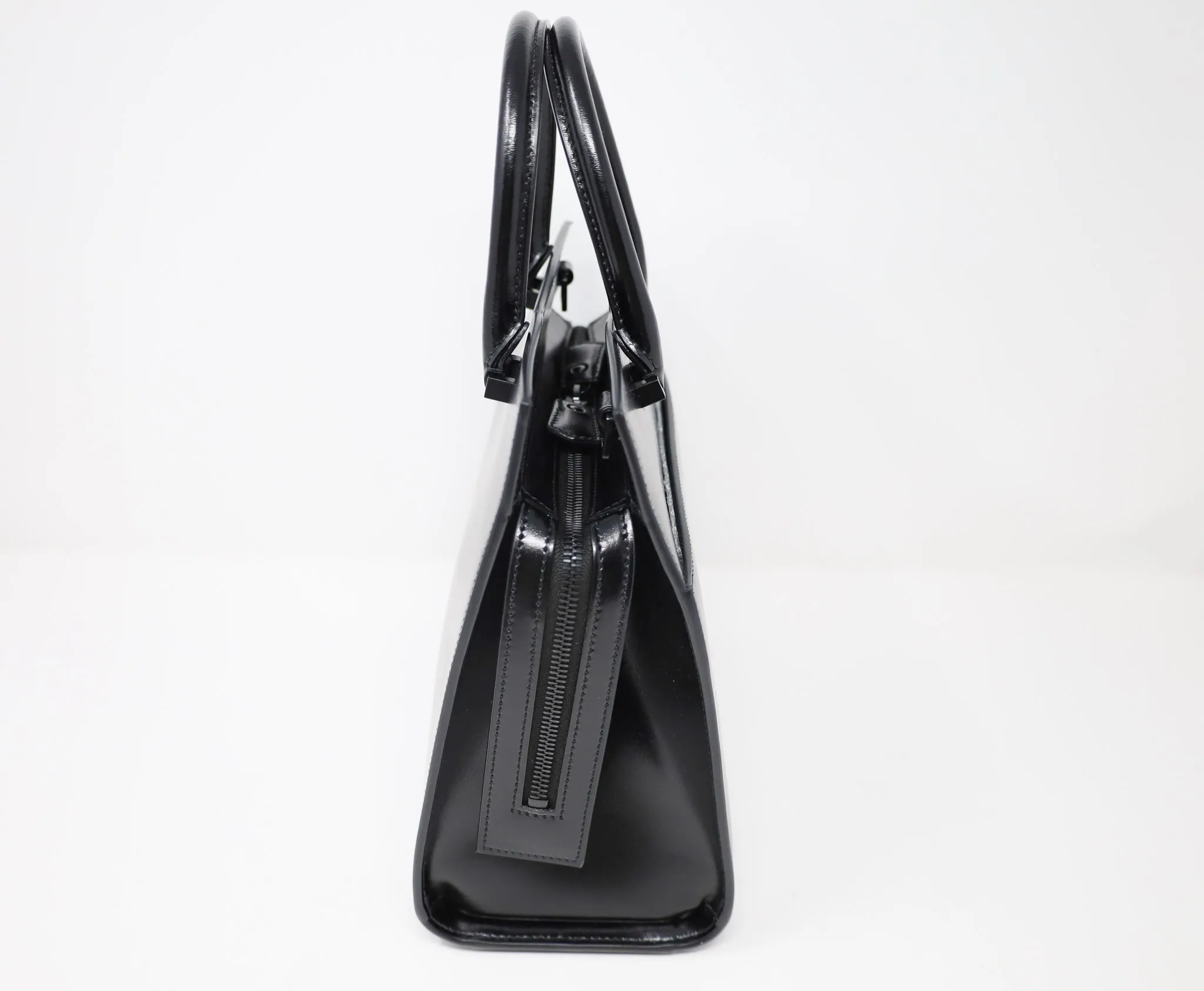 Yves Saint Laurent Medium Uptown tote In Shiny Smooth Leather